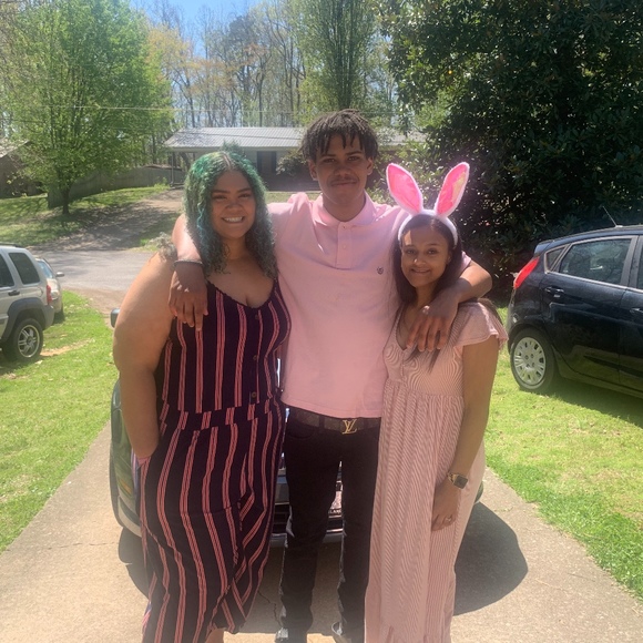 Meet your Posher, Tara - Picture 1 of 1